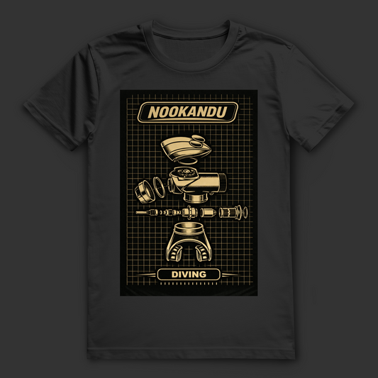 Nookandu Diving T-Shirt – nachhaltiges Taucher Shirt mit Atemregler Blueprint Design