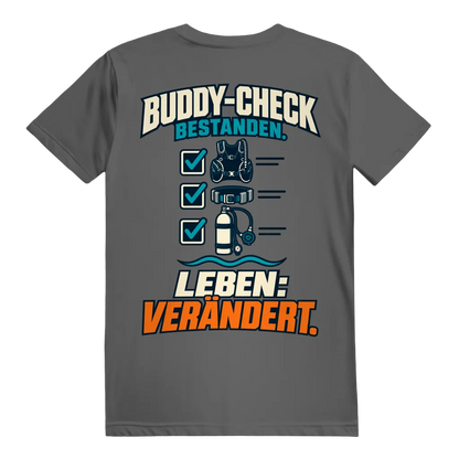Buddy-Check Bestanden T-Shirt – Checklisten Statement Shirt