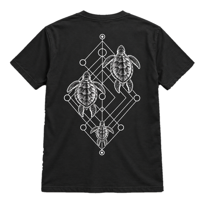 Sea Turtle Trio T-Shirt – Minimalistisches Ocean-Art-Shirt